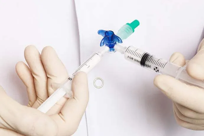 Escleroterapia com espuma: tratamento eficaz para varizes